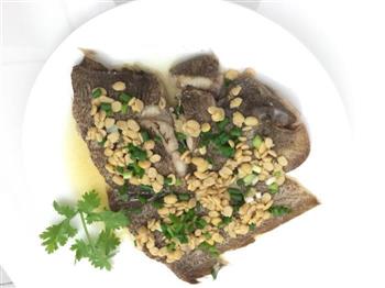 黄豆酱清煮肉舌鱼怎么做，黄豆酱清煮肉舌鱼怎么做好吃，黄豆酱清煮肉舌鱼做法