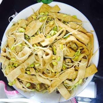 豆芽炖豆腐怎么做，豆芽炖豆腐怎么做好吃，豆芽炖豆腐做法