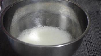 酸奶戚风蛋糕怎么做，酸奶戚风蛋糕怎么做好吃，酸奶戚风蛋糕做法