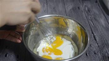 酸奶戚风蛋糕怎么做，酸奶戚风蛋糕怎么做好吃，酸奶戚风蛋糕做法