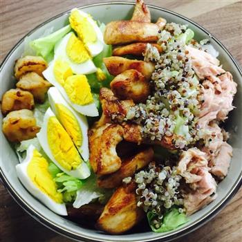 金枪鱼鸡胸肉虾仁黎麦沙拉怎么做，金枪鱼鸡胸肉虾仁黎麦沙拉怎么做好吃，金枪鱼鸡胸肉虾仁黎麦沙拉做法