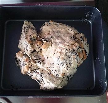 黑芝麻花生牛扎糖怎么做，黑芝麻花生牛扎糖怎么做好吃，黑芝麻花生牛扎糖做法