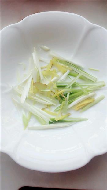 清蒸中华鲟怎么做，清蒸中华鲟怎么做好吃，清蒸中华鲟做法