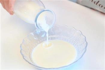 宝宝辅食微课堂  草莓米布丁怎么做，宝宝辅食微课堂  草莓米布丁怎么做好吃，宝宝辅食微课堂  草莓米布丁做法