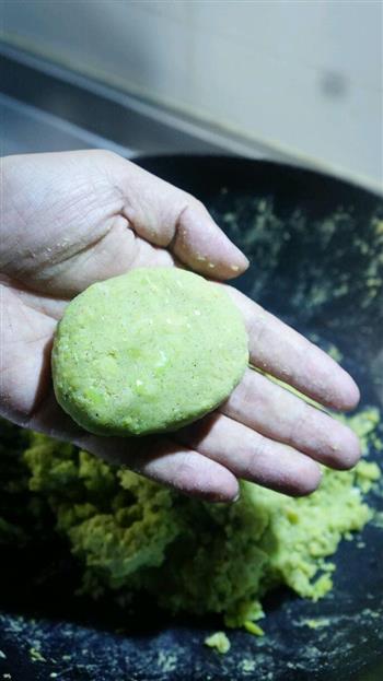 蚕豆可乐饼怎么做，蚕豆可乐饼怎么做好吃，蚕豆可乐饼做法