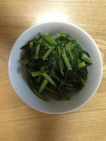 麻酱拌蒿子杆怎么做，麻酱拌蒿子杆怎么做好吃，麻酱拌蒿子杆做法