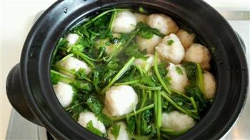 香菜鱼丸汤怎么做，香菜鱼丸汤怎么做好吃，香菜鱼丸汤做法