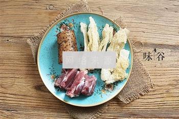 竹荪排骨汤怎么做，竹荪排骨汤怎么做好吃，竹荪排骨汤做法