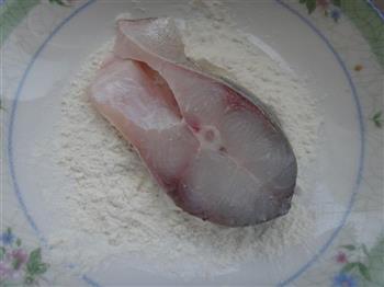 蒜香鲢鱼怎么做，蒜香鲢鱼怎么做好吃，蒜香鲢鱼做法