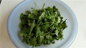 香菜鱼丸汤怎么做，香菜鱼丸汤怎么做好吃，香菜鱼丸汤做法