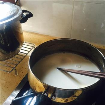 鲜奶冻怎么做，鲜奶冻怎么做好吃，鲜奶冻做法