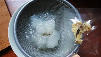 桃胶银耳炖雪蛤怎么做，桃胶银耳炖雪蛤怎么做好吃，桃胶银耳炖雪蛤做法