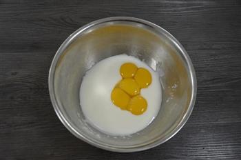 超绵柔酸奶杯子蛋糕怎么做，超绵柔酸奶杯子蛋糕怎么做好吃，超绵柔酸奶杯子蛋糕做法
