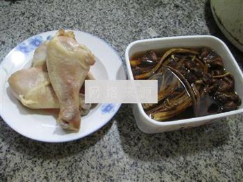 茶树菇鸡腿汤怎么做，茶树菇鸡腿汤怎么做好吃，茶树菇鸡腿汤做法