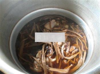 茶树菇鸡腿汤怎么做，茶树菇鸡腿汤怎么做好吃，茶树菇鸡腿汤做法
