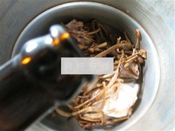 茶树菇鸡腿汤怎么做，茶树菇鸡腿汤怎么做好吃，茶树菇鸡腿汤做法