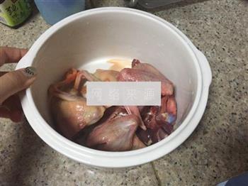 隔水蒸虫草花白鸽汤怎么做，隔水蒸虫草花白鸽汤怎么做好吃，隔水蒸虫草花白鸽汤做法