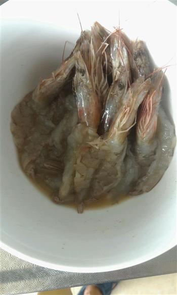 蒜蓉开背虾蒸粉丝怎么做，蒜蓉开背虾蒸粉丝怎么做好吃，蒜蓉开背虾蒸粉丝做法