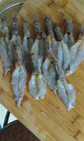 蒜蓉开背虾蒸粉丝怎么做，蒜蓉开背虾蒸粉丝怎么做好吃，蒜蓉开背虾蒸粉丝做法