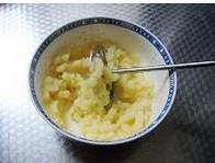 土豆火腿早餐饼怎么做，土豆火腿早餐饼怎么做好吃，土豆火腿早餐饼做法