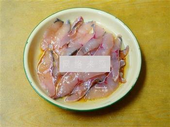 丝瓜鱼片汤怎么做，丝瓜鱼片汤怎么做好吃，丝瓜鱼片汤做法