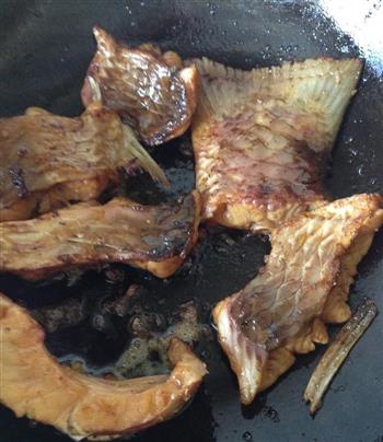 黄豆红烧鱼块怎么做，黄豆红烧鱼块怎么做好吃，黄豆红烧鱼块做法