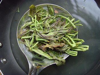 香椿鱼儿怎么做，香椿鱼儿怎么做好吃，香椿鱼儿做法