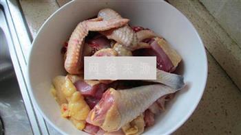 银耳煲鸡汤怎么做，银耳煲鸡汤怎么做好吃，银耳煲鸡汤做法