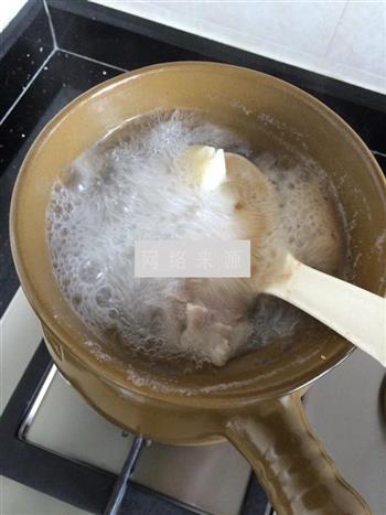 板栗骨头汤怎么做，板栗骨头汤怎么做好吃，板栗骨头汤做法