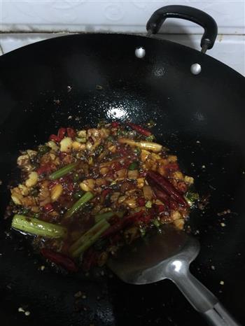 回锅鲫鱼怎么做，回锅鲫鱼怎么做好吃，回锅鲫鱼做法