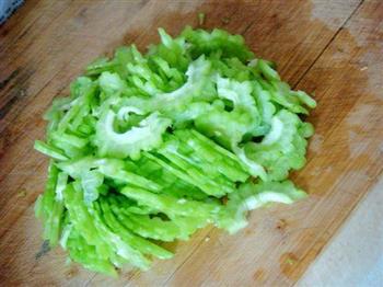 苦瓜鸡蛋饼怎么做，苦瓜鸡蛋饼怎么做好吃，苦瓜鸡蛋饼做法