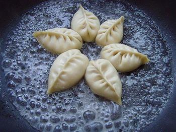 冰花煎饺怎么做，冰花煎饺怎么做好吃，冰花煎饺做法
