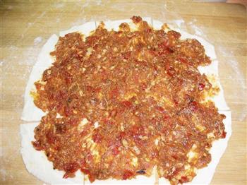 黄金酥皮辣肉饼怎么做，黄金酥皮辣肉饼怎么做好吃，黄金酥皮辣肉饼做法