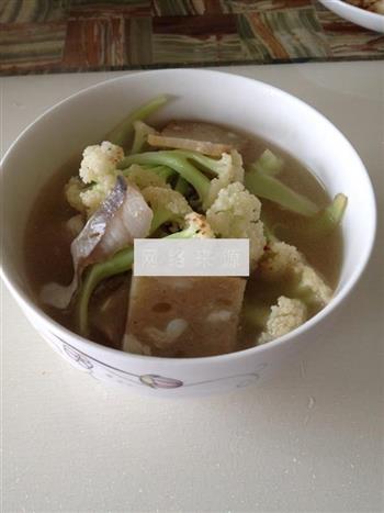 鳗鱼干烧花菜汤怎么做，鳗鱼干烧花菜汤怎么做好吃，鳗鱼干烧花菜汤做法