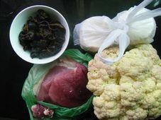花菜木耳肉蒸饺怎么做，花菜木耳肉蒸饺怎么做好吃，花菜木耳肉蒸饺做法