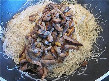 家乡炒米粉怎么做，家乡炒米粉怎么做好吃，家乡炒米粉做法