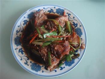蒜香魷魚卷怎么做，蒜香魷魚卷怎么做好吃，蒜香魷魚卷做法