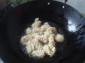 蒜香魷魚卷怎么做，蒜香魷魚卷怎么做好吃，蒜香魷魚卷做法