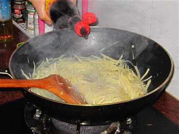 土豆丝卷饼怎么做，土豆丝卷饼怎么做好吃，土豆丝卷饼做法