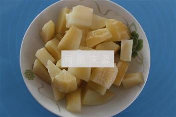 松茸雪莲汤怎么做，松茸雪莲汤怎么做好吃，松茸雪莲汤做法