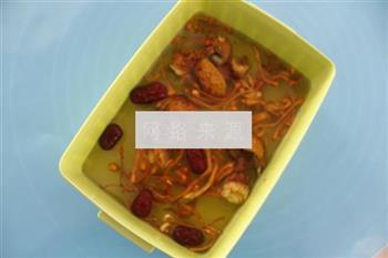 松茸雪莲汤怎么做，松茸雪莲汤怎么做好吃，松茸雪莲汤做法