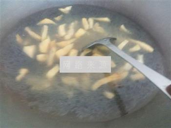 生滚鱿鱼汤怎么做，生滚鱿鱼汤怎么做好吃，生滚鱿鱼汤做法
