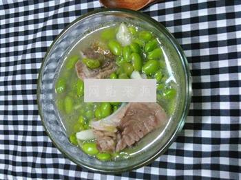 青豆骨头汤怎么做，青豆骨头汤怎么做好吃，青豆骨头汤做法
