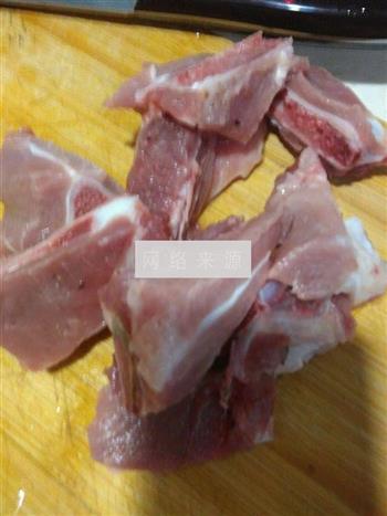 青豆骨头汤怎么做，青豆骨头汤怎么做好吃，青豆骨头汤做法