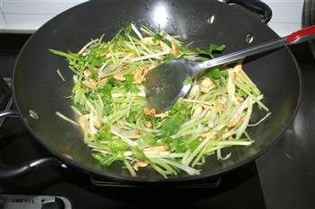 鸡柳香芹汤河粉怎么做，鸡柳香芹汤河粉怎么做好吃，鸡柳香芹汤河粉做法