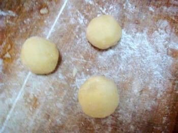 莲蓉麻团怎么做，莲蓉麻团怎么做好吃，莲蓉麻团做法