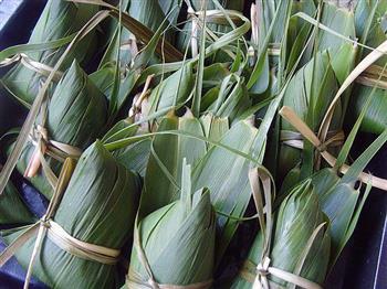 豆沙枣粽子怎么做，豆沙枣粽子怎么做好吃，豆沙枣粽子做法
