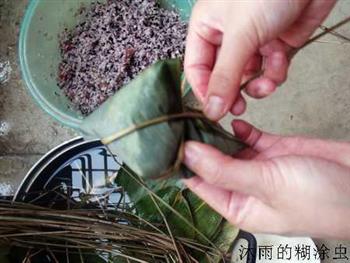 黑白糯米鲜肉粽怎么做，黑白糯米鲜肉粽怎么做好吃，黑白糯米鲜肉粽做法