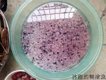 黑白糯米鲜肉粽怎么做，黑白糯米鲜肉粽怎么做好吃，黑白糯米鲜肉粽做法