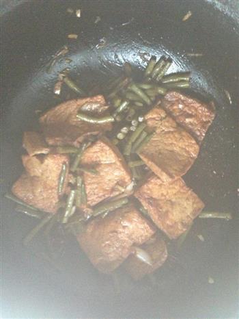 豇豆烧豆腐怎么做，豇豆烧豆腐怎么做好吃，豇豆烧豆腐做法
